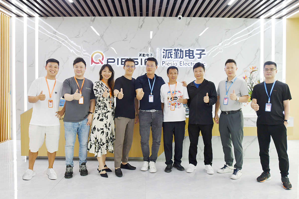 长江商学院EMBA精英团队参访香港六宝典资料大全,共话创新发展! 长江商学院EMBA精英团队参访香港六宝典资料大全,共话创新发展!