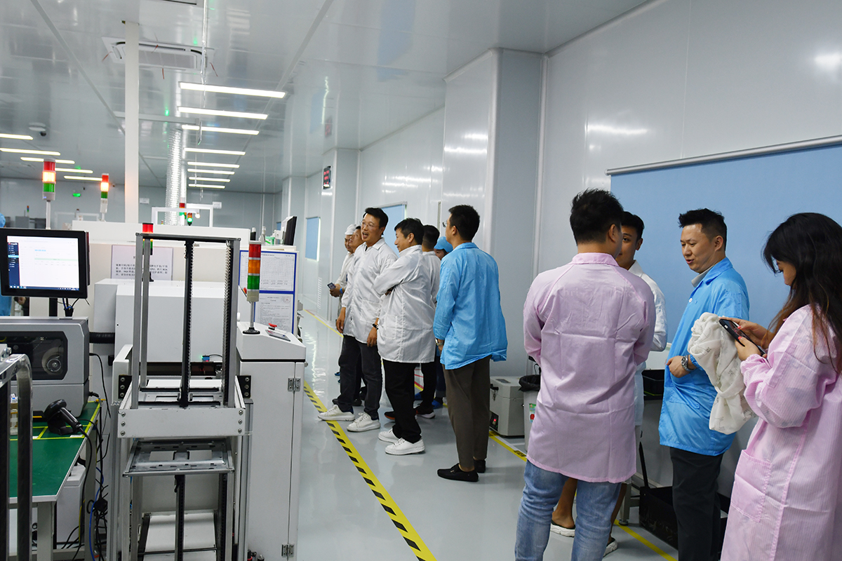 长江商学院EMBA精英团队参访香港六宝典资料大全,共话创新发展! 长江商学院EMBA精英团队参访香港六宝典资料大全,共话创新发展!