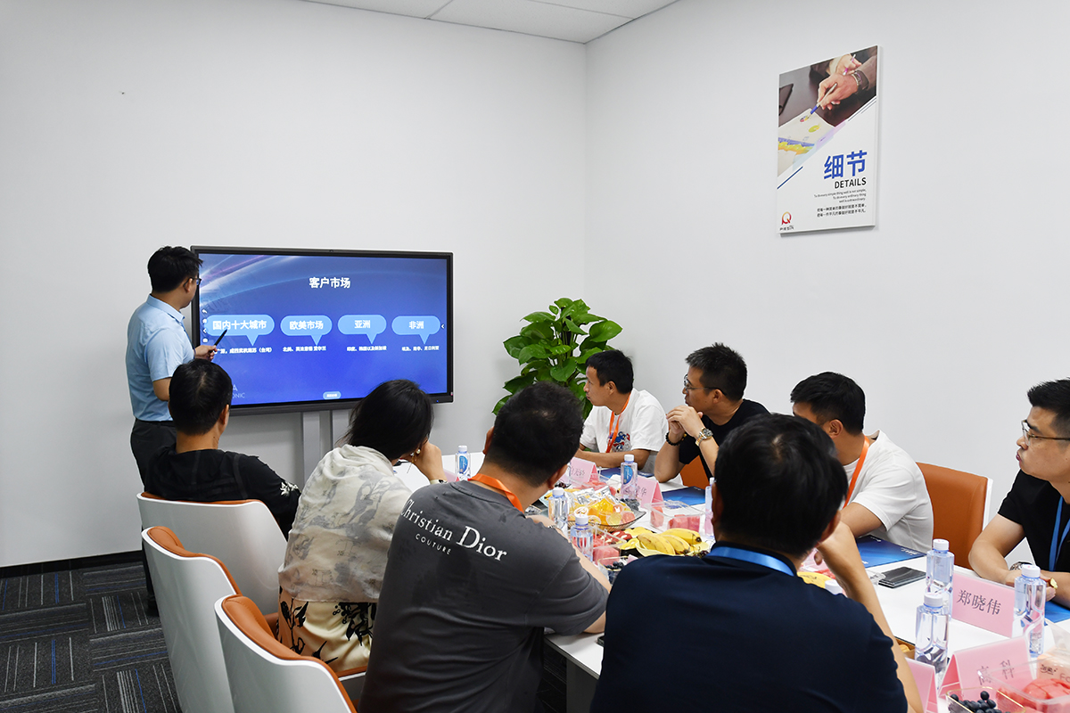 长江商学院EMBA精英团队参访香港六宝典资料大全,共话创新发展! 长江商学院EMBA精英团队参访香港六宝典资料大全,共话创新发展!